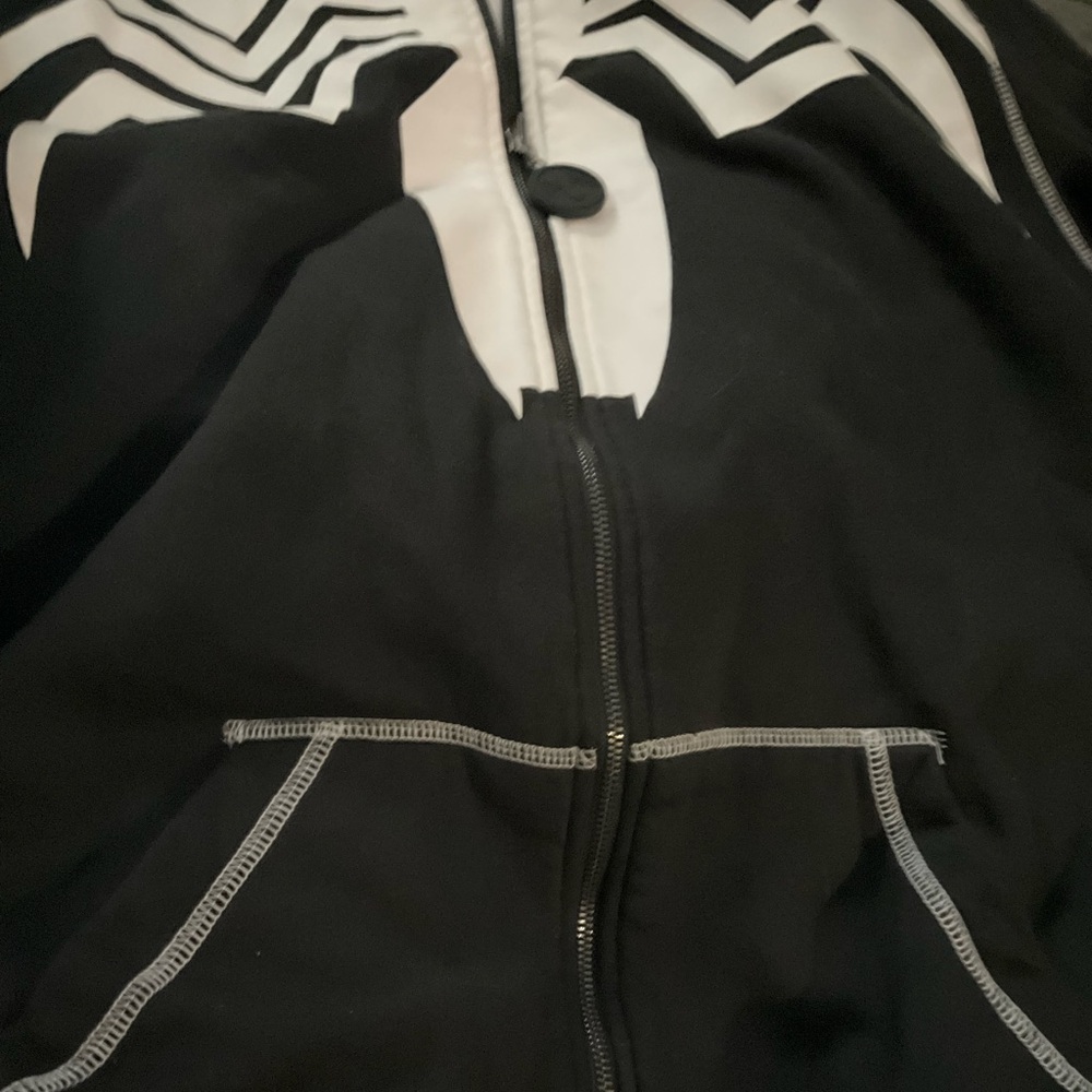 Hot Topic Black and White Zip Up Sweater